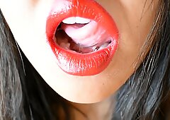 Asmr Big Bibir Red: meraung dan bernafas