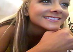 Video webcam yang digodam dari angkatan tentera perempuan murahan briana blai menggoda dan boobies nya