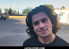 Latinleche - Carina Latino Ragazzo succhia un cazzo non taculato